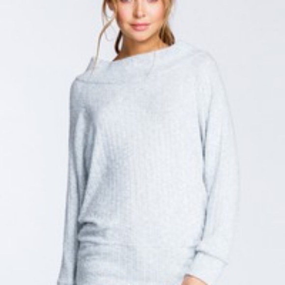 Off shoulder Sweater - Picture 1 of 1
